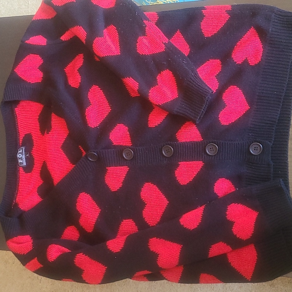 Oversized Heart Shaped Cardigan Size L
